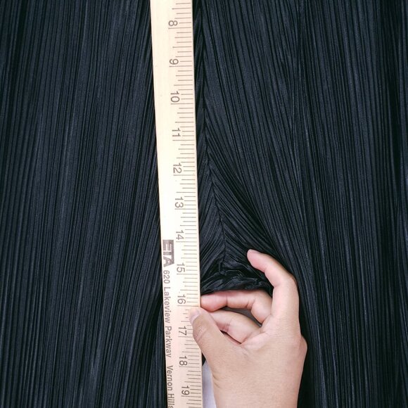 H & M Black Pleated Folds Satin Lightweight Relaxed Wide Leg Pants Size L - Picture 3 of 14